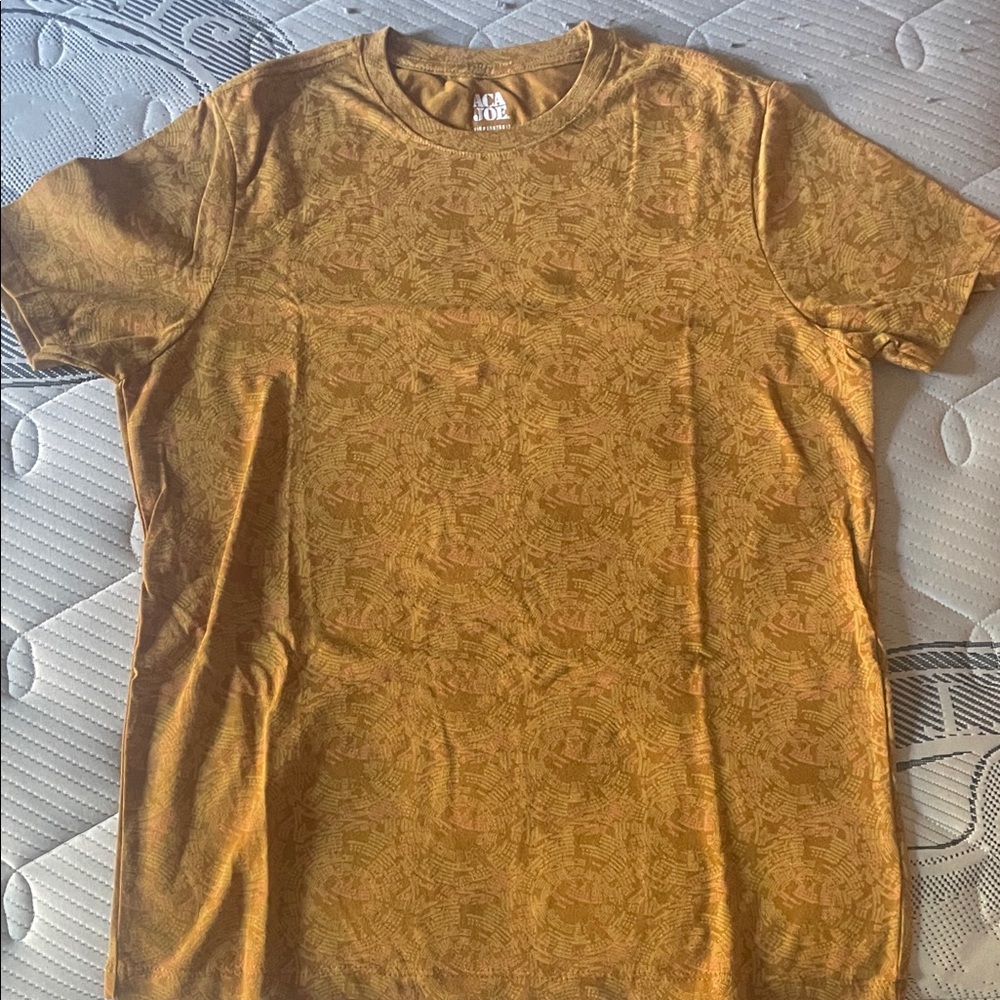 The Mountain Men's Golden Graphic Tee